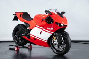 Image 5/50 of Ducati DUMMY (2007)