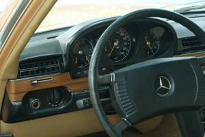 Image 28/50 de Mercedes-Benz 350 SE (1973)