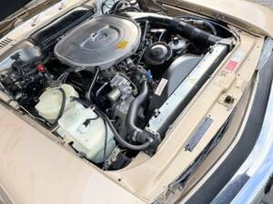 Image 39/50 of Mercedes-Benz 560 SL (1987)