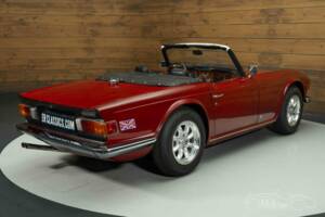 Image 7/19 of Triumph TR 6 (1974)