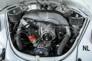 Bild 37/50 von Volkswagen Käfer 1303 LS (1976)