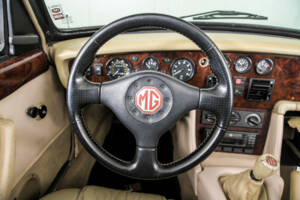 Immagine 7/50 di MG RV8 (1991)