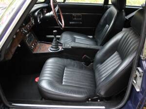 Bild 12/16 von MG MGB GT (1974)