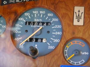 Bild 40/54 von Maserati 228i (1988)