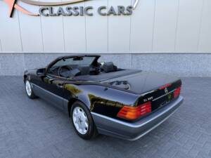 Image 9/46 of Mercedes-Benz SL 320 (1995)