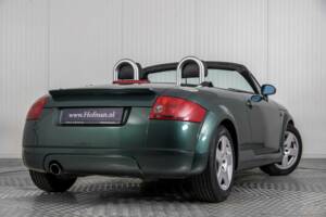 Immagine 36/50 di Audi TT 1.8 T (2001)