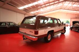 Bild 14/17 von GMC Suburban Sierra (1979)