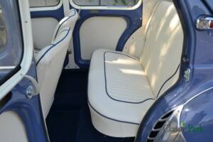 Imagen 12/50 de Renault 4 CV Décapotable (1954)