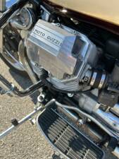 Der zuverlässige V2 schiebt den Tourer immer kräftig vorwärts, auch zu zweit und mit Gepäck.