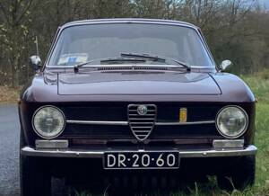 Image 1/15 de Alfa Romeo Giulia GT 1300 Junior (1971)