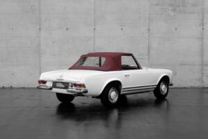 Immagine 7/40 di Mercedes-Benz 230 SL (1966)