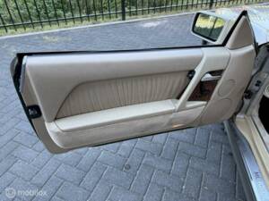 Image 14/35 of Mercedes-Benz 500 SL (1993)
