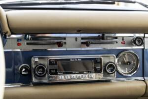 Image 31/44 de Mercedes-Benz 230 SL (1966)