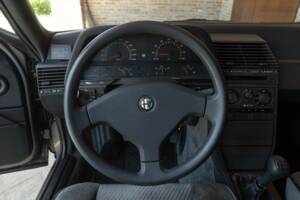 Image 43/50 de Alfa Romeo 164 2.0 (1991)