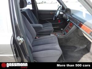 Afbeelding 11/15 van Mercedes-Benz 560 SEL (1990)