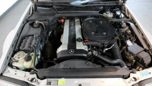 Image 36/38 of Mercedes-Benz 300 SL (1990)