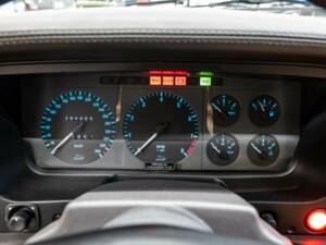 Immagine 21/46 di Jaguar XJ 220 (1993)