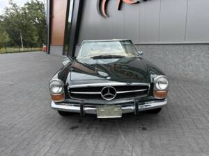 Image 2/50 de Mercedes-Benz 280 SL (1970)