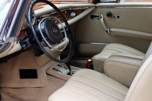 Bild 25/50 von Mercedes-Benz 280 SE 3,5 (1971)