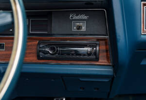 Image 23/30 of Cadillac Fleetwood Eldorado Convertible (1972)