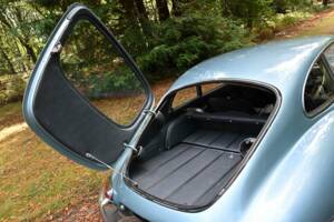 Image 24/50 of Jaguar E-Type (2+2) (1966)