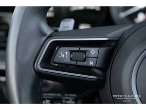 Image 13/44 of Porsche 911 Carrera (2020)
