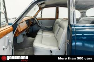 Image 9/15 of Daimler V8-250 (1969)