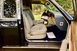 Image 32/50 of Rolls-Royce Silver Spur Park Ward (1998)