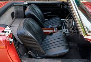Image 29/33 of Mercedes-Benz 280 SL (1970)