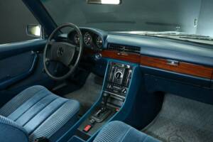 Image 21/29 of Mercedes-Benz 280 SE (1977)