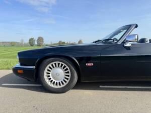 Image 6/8 of Jaguar XJS 4.0 (1995)