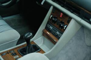 Bild 27/50 von Mercedes-Benz 300 SE (1990)