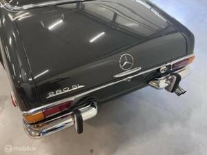 Image 16/40 of Mercedes-Benz 280 SL (1970)