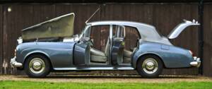 Image 18/50 of Bentley S 3 (1964)