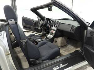Immagine 8/14 di Alfa Romeo Spider 1.8 Twin Spark (2001)