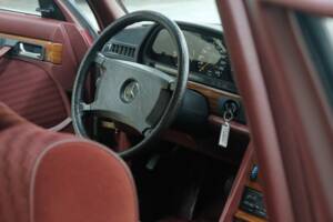 Bild 28/50 von Mercedes-Benz 260 SE (1990)