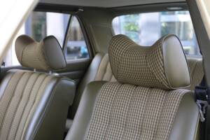 Bild 32/76 von Mercedes-Benz 280 SE (1977)