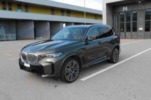 Image 1/9 de BMW X5 xDrive50e (2023)