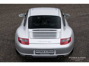 Bild 7/31 von Porsche 911 Carrera 4S (2006)