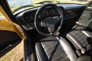 Image 24/77 de Porsche 911 2.7 S (1974)