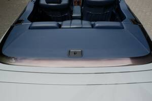 Image 28/69 of Mercedes-Benz E 320 (1994)