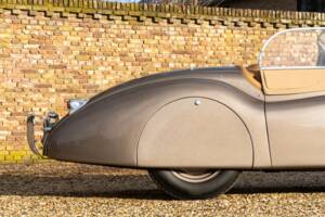 Image 29/50 of Jaguar XK 120 OTS (1952)