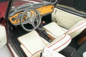 Image 2/8 de Triumph TR 6 (1971)