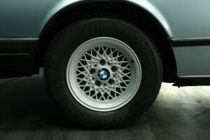Bild 48/49 von BMW 633 CSi A (1980)