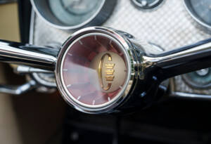 Image 17/28 of Dual-Ghia Convertible (1957)