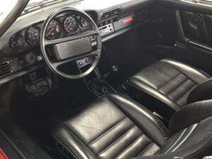 Bild 2/39 von Porsche 911 Speedster 3.2 (1989)