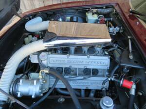 Image 18/22 of Aston Martin V8 Volante (1980)