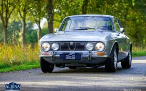Bild 28/62 von Alfa Romeo 2000 GT Veloce (1974)