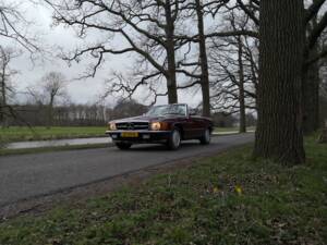 Image 37/38 de Mercedes-Benz 560 SL (1986)
