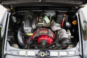 Image 56/108 de Porsche 911 Carrera 3.2 (1989)